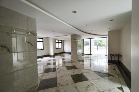 Apartamento à venda com 151m², 4 quartos e 2 vagas Apartamento à venda com 151m², 4 quartos e 2 vagasÁrea comum - Salão de festas