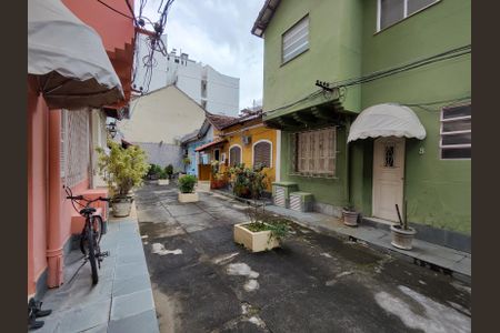 Casa à venda com 96m², 2 quartos e sem vaga Casa à venda com 96m², 2 quartos e sem vagaFachada e portaria