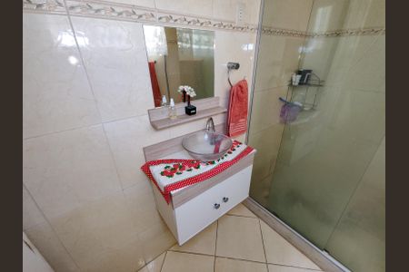 Casa à venda com 96m², 2 quartos e sem vaga Casa à venda com 96m², 2 quartos e sem vagaBanheiro Corredor