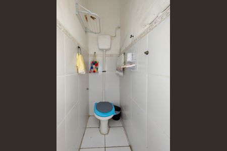 Casa à venda com 96m², 2 quartos e sem vaga Casa à venda com 96m², 2 quartos e sem vagaBanheiro de serviço