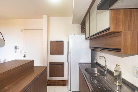 Cozinha de apartamento para alugar com 2 quartos, 65m² em Farrapos, Porto Alegre