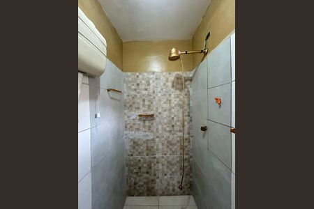 Banheiro de kitnet/studio para alugar com 1 quarto, 17m² em Santo Amaro, São Paulo