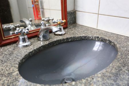 Casa para alugar com 80m², 2 quartos e 1 vaga Casa para alugar com 80m², 2 quartos e 1 vagaBanheiro