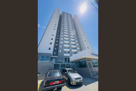 Apartamento para alugar com 66m², 3 quartos e 2 vagas Apartamento para alugar com 66m², 3 quartos e 2 vagasFachada