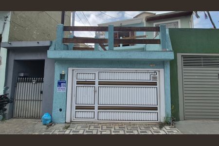 Casa para alugar com 110m², 2 quartos e 2 vagas Casa para alugar com 110m², 2 quartos e 2 vagasFachada