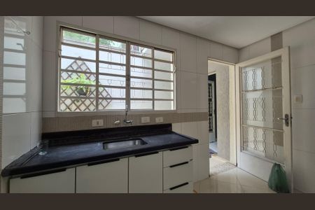 Casa para alugar com 110m², 2 quartos e 2 vagas Casa para alugar com 110m², 2 quartos e 2 vagasCozinha