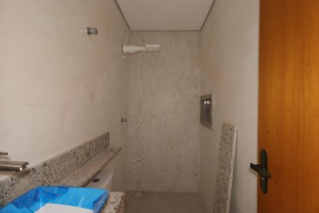 Banheiro de apartamento para alugar com 1 quarto, 25m² em Parque Jaçatuba, Santo André