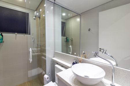 Apartamento à venda com 42m², 2 quartos e 1 vaga Apartamento à venda com 42m², 2 quartos e 1 vagaBanheiro