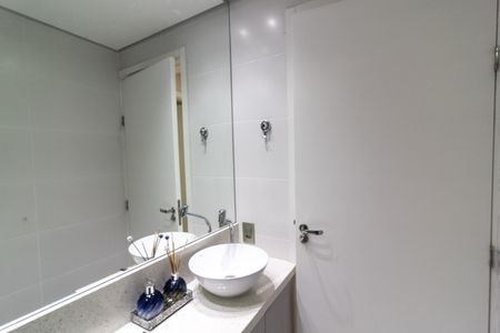 Apartamento à venda com 42m², 2 quartos e 1 vaga Apartamento à venda com 42m², 2 quartos e 1 vagaBanheiro