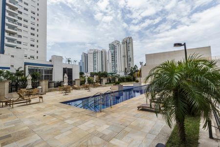 Apartamento à venda com 98m², 2 quartos e 2 vagasÁrea comum - Piscina