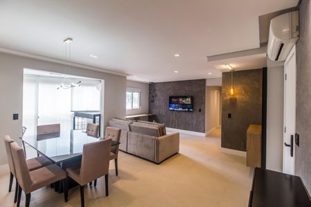Sala  de apartamento à venda com 2 quartos, 98m² em Alphaville Empresarial, Barueri