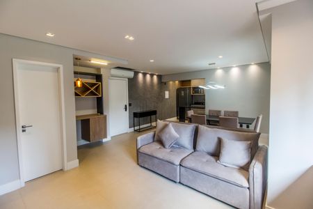 Sala  de apartamento à venda com 2 quartos, 98m² em Alphaville Empresarial, Barueri