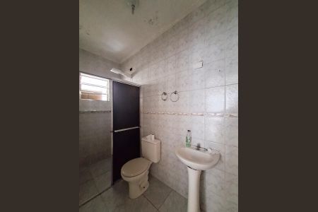 Banheiro de casa para alugar com 1 quarto, 52m² em Vila Dom Pedro Ii, São Paulo