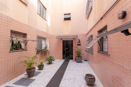 Apartamento à venda com 48m², 2 quartos e sem vaga Apartamento à venda com 48m², 2 quartos e sem vagaEntrada