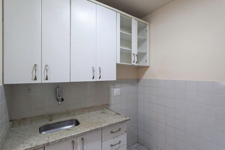 Apartamento à venda com 48m², 2 quartos e sem vaga Apartamento à venda com 48m², 2 quartos e sem vagaCozinha e Área de Serviço
