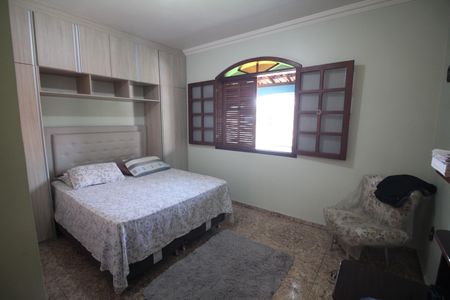 Quarto 2 de casa à venda com 4 quartos, 273m² em Tirol, Contagem