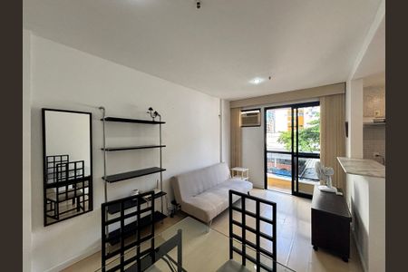 Sala de apartamento para alugar com 1 quarto, 38m² em Botafogo, Rio de Janeiro