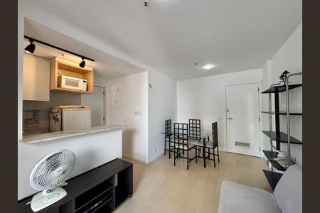 Sala de apartamento para alugar com 1 quarto, 38m² em Botafogo, Rio de Janeiro