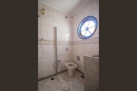 Casa para alugar com 142m², 3 quartos e 2 vagas Casa para alugar com 142m², 3 quartos e 2 vagasBanheiro