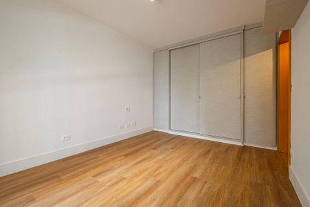 Suíte de apartamento para alugar com 2 quartos, 130m² em Jardim Paulista, São Paulo