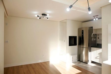 Sala de apartamento para alugar com 2 quartos, 58m² em Auxiliadora, Porto Alegre