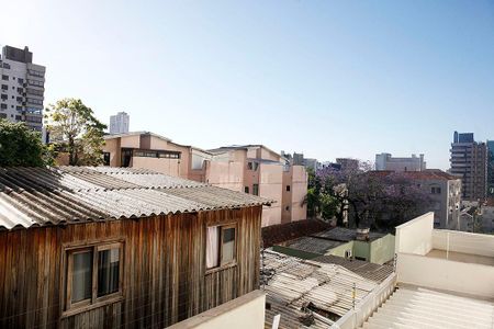 Sala Vista de apartamento para alugar com 2 quartos, 58m² em Auxiliadora, Porto Alegre