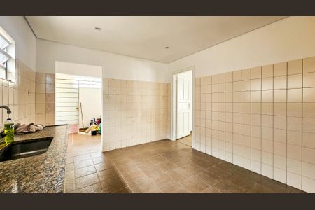 Cozinha  de casa para alugar com 2 quartos, 105m² em Vila Friburgo, São Paulo
