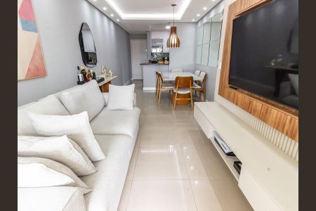 Sala de apartamento para alugar com 2 quartos, 70m² em Vila Bertioga, São Paulo