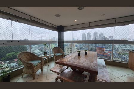 Apartamento à venda com 147m², 3 quartos e 3 vagasVaranda