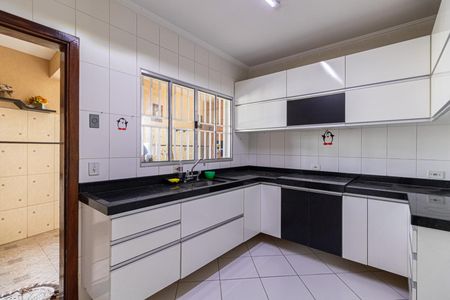 Casa à venda com 175m², 3 quartos e 3 vagasCozinha