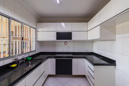 Casa à venda com 175m², 3 quartos e 3 vagasCozinha