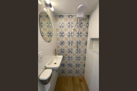 Apartamento à venda com 50m², 1 quarto e 1 vaga Apartamento à venda com 50m², 1 quarto e 1 vagaBanheiro de serviço