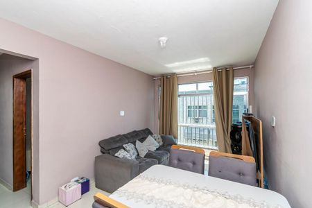 Sala de apartamento à venda com 3 quartos, 67m² em Olaria, Rio de Janeiro