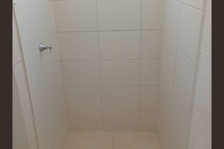 Banheiro de apartamento para alugar com 2 quartos, 42m² em Jardim Brasilia, Betim