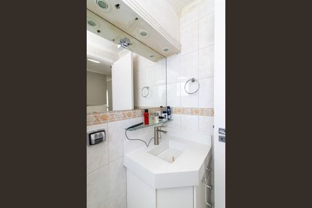 Apartamento para alugar com 58m², 2 quartos e 1 vaga Apartamento para alugar com 58m², 2 quartos e 1 vagaBanheiro da Suíte