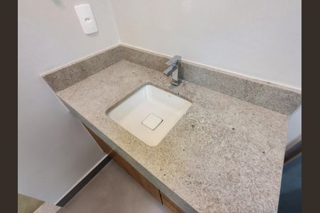 Apartamento à venda com 98m², 3 quartos e sem vagaBanheiro da Suíte