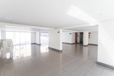 Apartamento à venda com 80m², 3 quartos e 2 vagas Apartamento à venda com 80m², 3 quartos e 2 vagasÁrea Comum - Salão de Festas