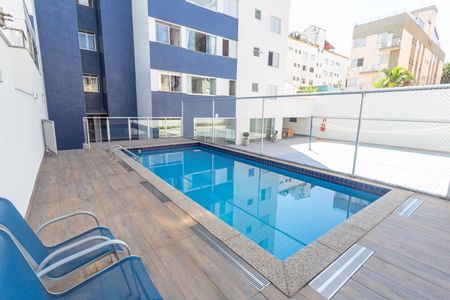 Apartamento à venda com 80m², 3 quartos e 2 vagas Apartamento à venda com 80m², 3 quartos e 2 vagasÁrea Comum - Piscina
