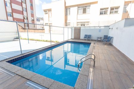 Apartamento à venda com 80m², 3 quartos e 2 vagas Apartamento à venda com 80m², 3 quartos e 2 vagasÁrea Comum - Piscina