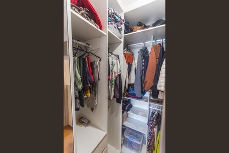 Apartamento à venda com 80m², 3 quartos e 2 vagas Apartamento à venda com 80m², 3 quartos e 2 vagasCloset da Suíte