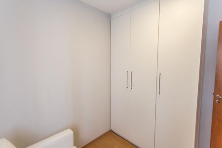 Apartamento à venda com 80m², 3 quartos e 2 vagas Apartamento à venda com 80m², 3 quartos e 2 vagasQuarto 2