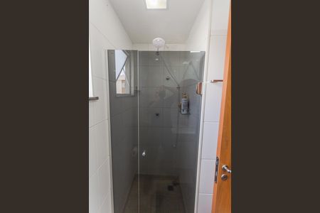 Apartamento à venda com 80m², 3 quartos e 2 vagas Apartamento à venda com 80m², 3 quartos e 2 vagasBanheiro da Suíte