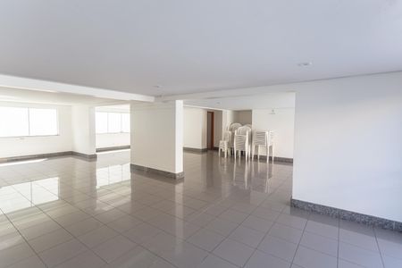 Apartamento à venda com 80m², 3 quartos e 2 vagas Apartamento à venda com 80m², 3 quartos e 2 vagasÁrea Comum - Salão de Festas