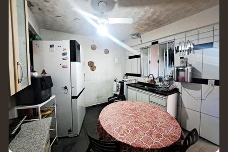 Cozinha de casa à venda com 5 quartos, 625m² em Padroeira, Osasco