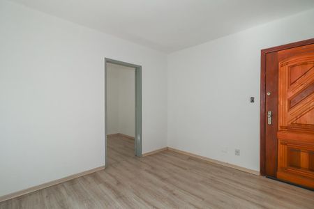 Sala de apartamento para alugar com 1 quarto, 35m² em Jardim Dona Leopoldina, Porto Alegre