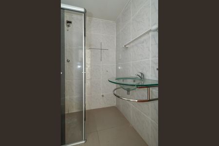 Banheiro de apartamento para alugar com 1 quarto, 35m² em Jardim Dona Leopoldina, Porto Alegre