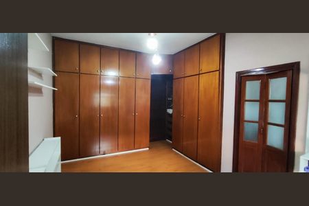 Casa à venda com 164m², 3 quartos e 3 vagasSuíte