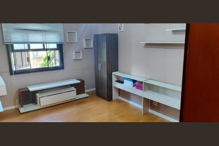 Casa à venda com 164m², 3 quartos e 3 vagasSuíte