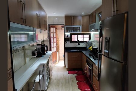 Casa à venda com 164m², 3 quartos e 3 vagasCozinha 