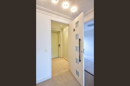 Hall Privativo de apartamento à venda com 2 quartos, 113m² em Parque do Morumbi, São Paulo